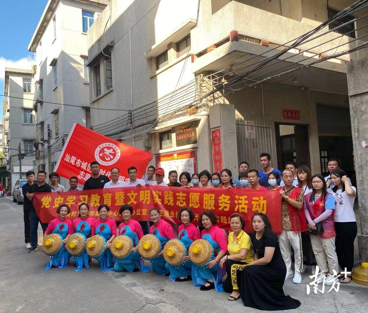 最新捕鱼游戏注册送礼包，开启探索自然美景的捕鱼冒险之旅